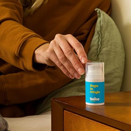 Hello Cake Tingle to Mingle, Tingling, Stimulating, Arousal Serum for Women - Made with Natural Extracts, Warming and Cooling Sensation Gel, 0.5 fl oz